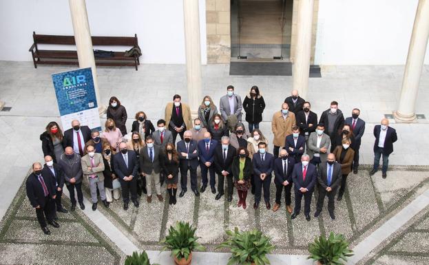 La Universidad de Granada lidera el consorcio AIR Andalusia, que agilizará la robotización y la aplicación de la inteligencia artificial en 400 empresas al año