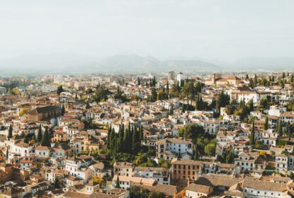 Granada se posiciona entre las provincias españolas con mayor avance en empleo tecnológico.